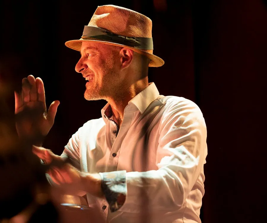 Laurent Cuénoud — Congas